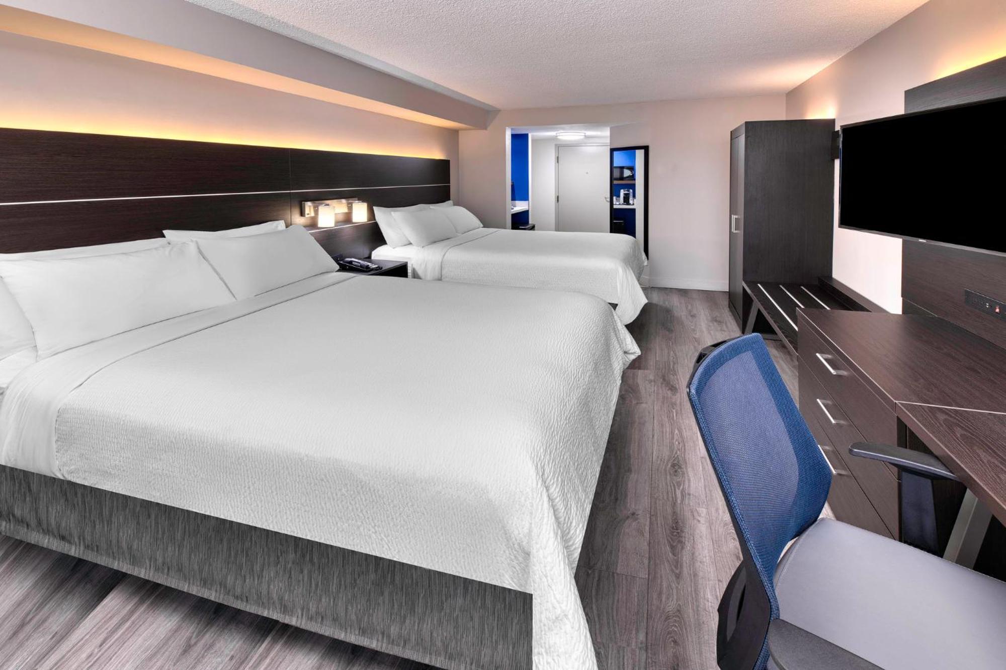 Holiday Inn Express & Suites Mississauga-Toronto Southwest By Ihg Exterior photo