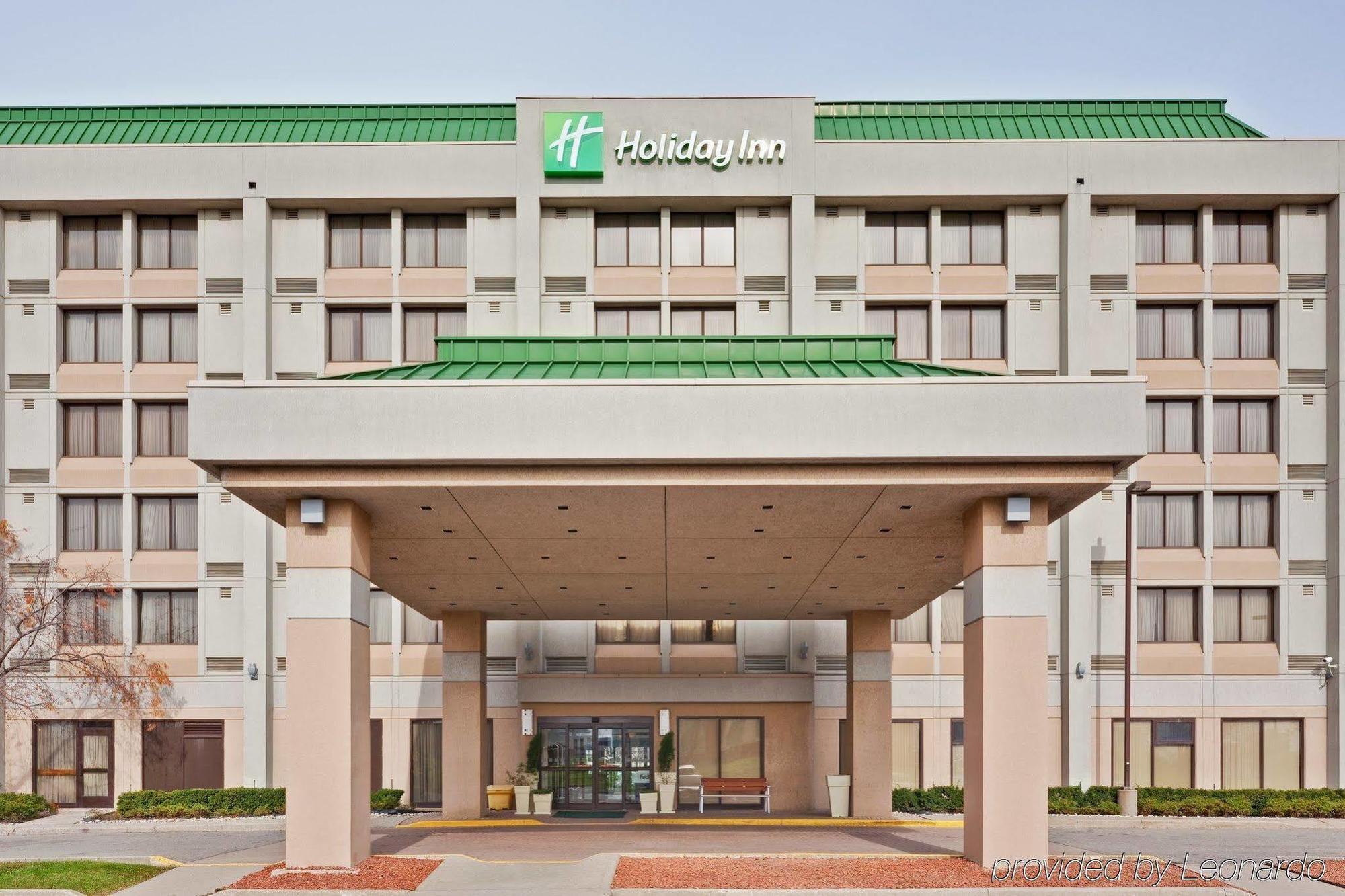 Holiday Inn Express & Suites Mississauga-Toronto Southwest By Ihg Exterior photo