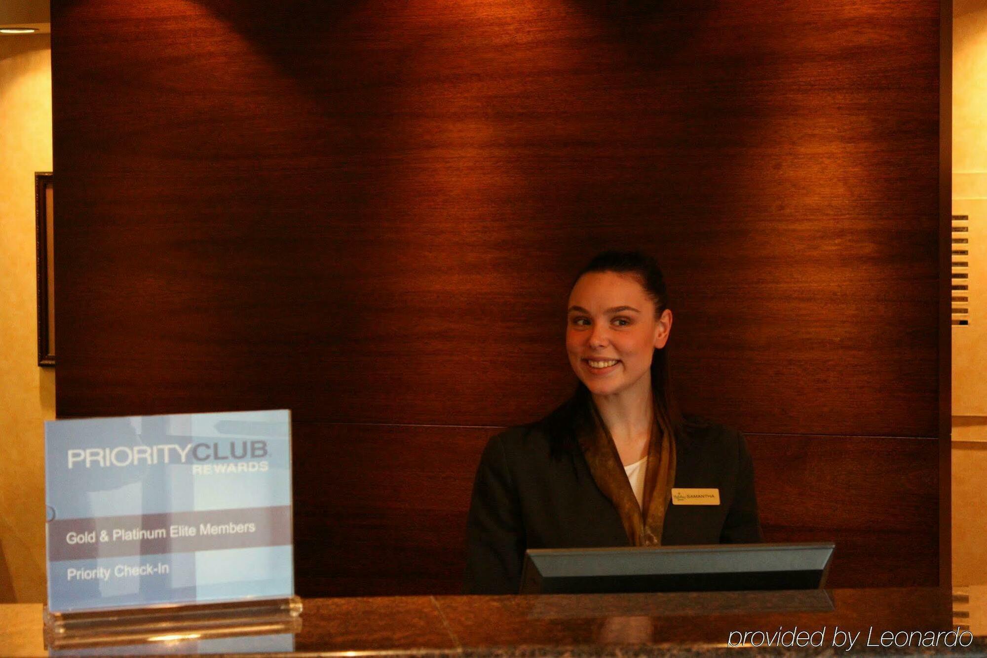 Holiday Inn Express & Suites Mississauga-Toronto Southwest By Ihg Exterior photo